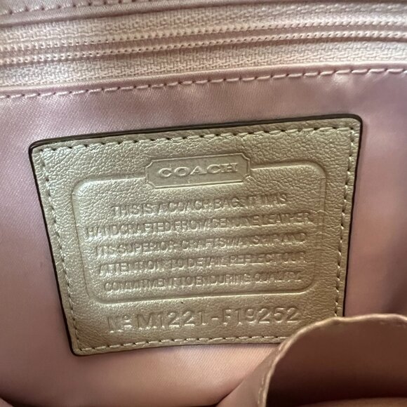 Coach Shoulder Bag M1073-16815 Silver leather, Gold Tone hardware - Picture 9 of 10